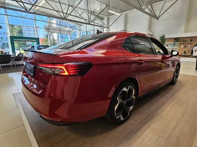 Skoda Superb 2026 photo 4