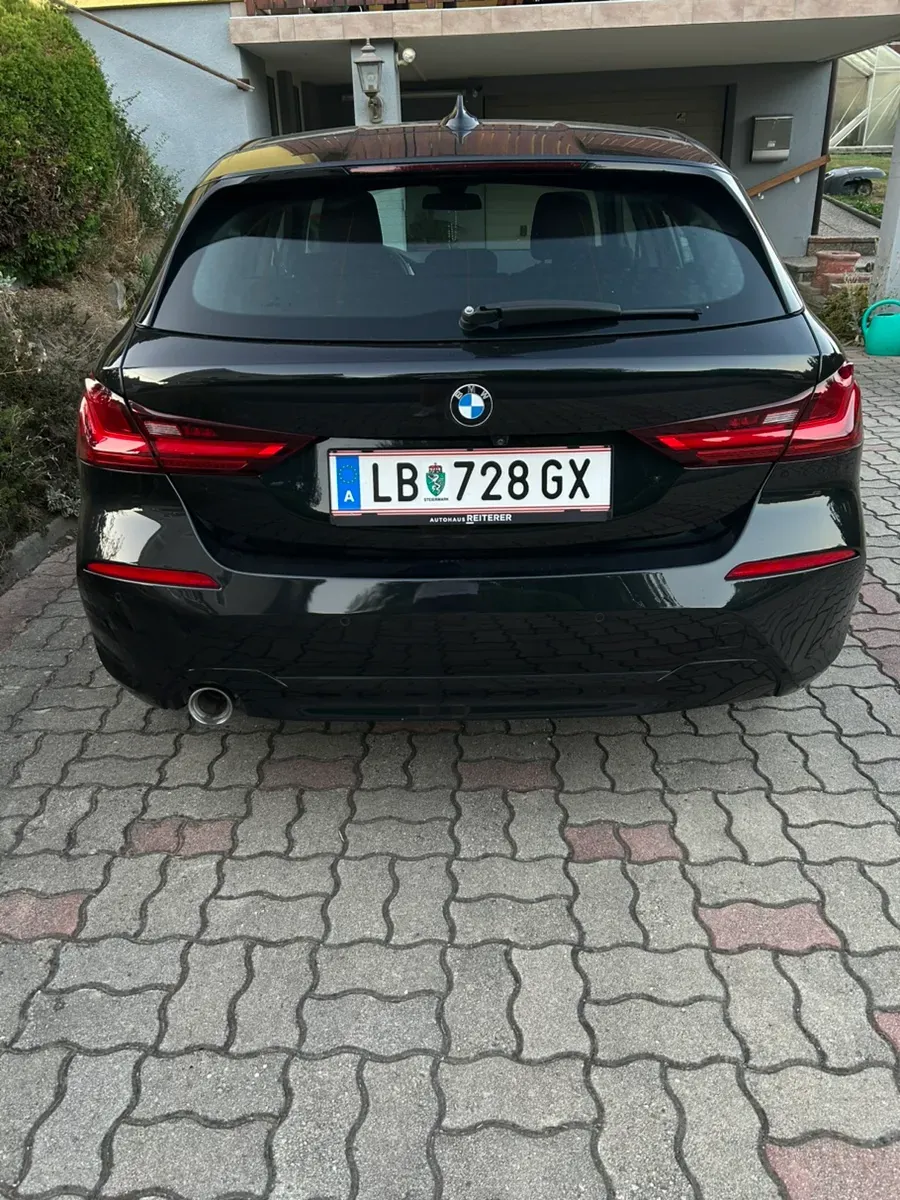 BMW 1 Series 2021 photo 2