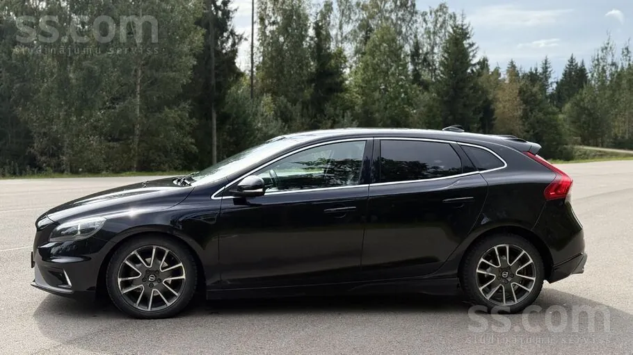 Volvo V40 2015 photo 2