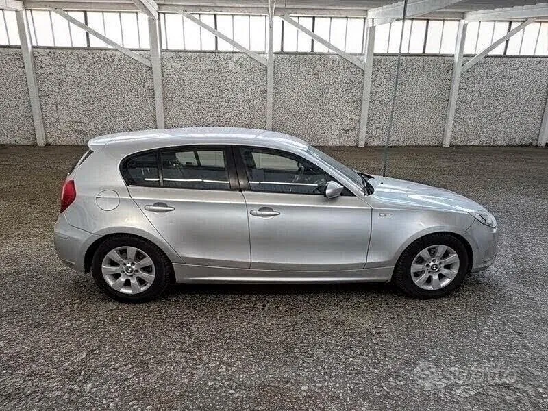 BMW 118D 2006 photo 3
