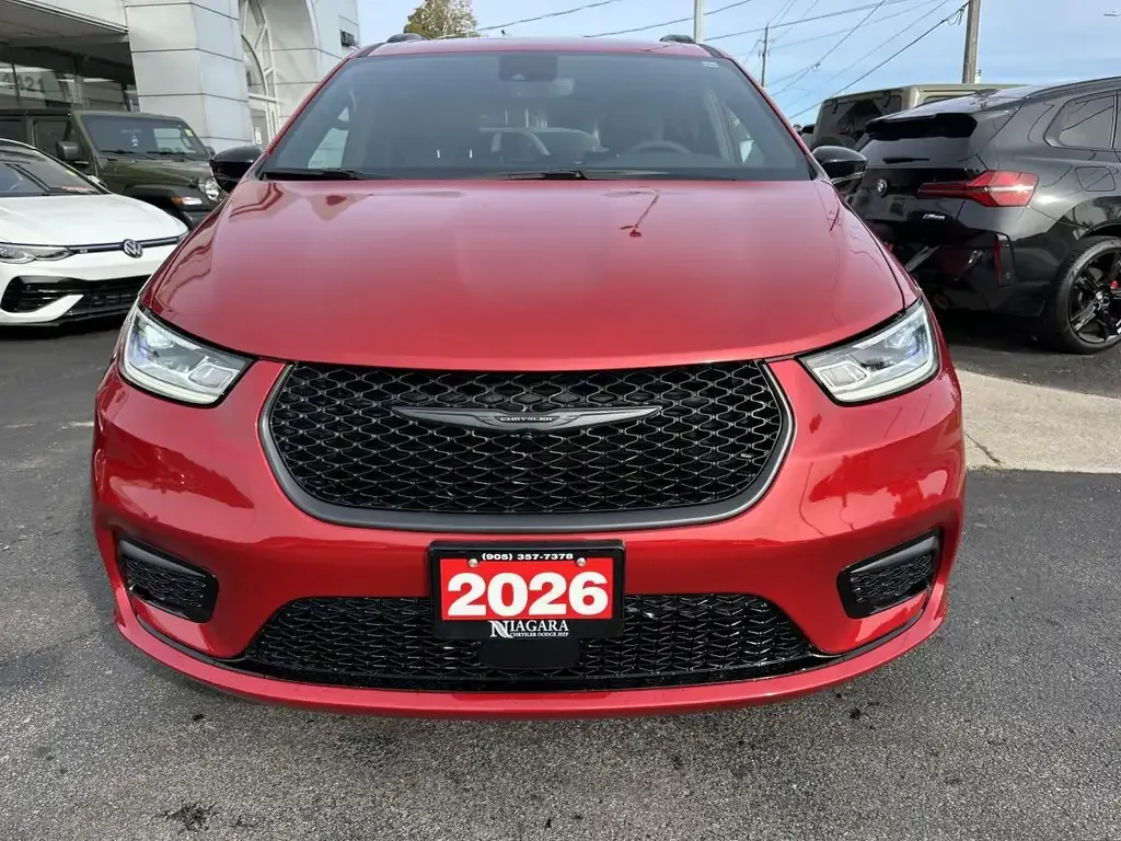 Chrysler Pacifica 2026 photo 2