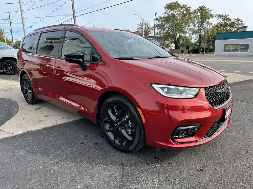 Chrysler Pacifica 2026 photo 3