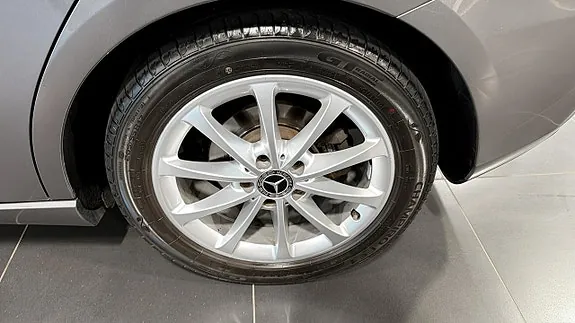 Mercedes-Benz B180 2019 photo 5