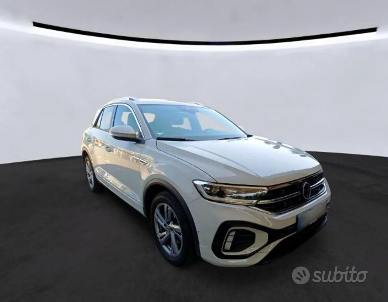 Volkswagen T-Roc 2024 photo 2