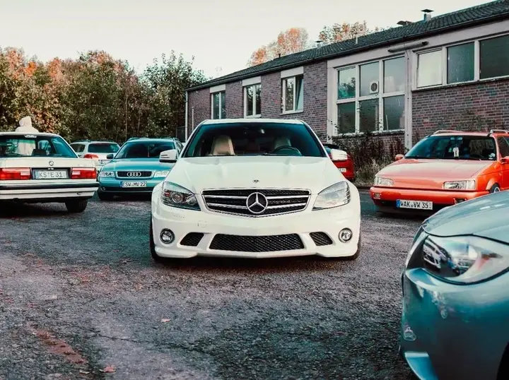 Mercedes-Benz W204
