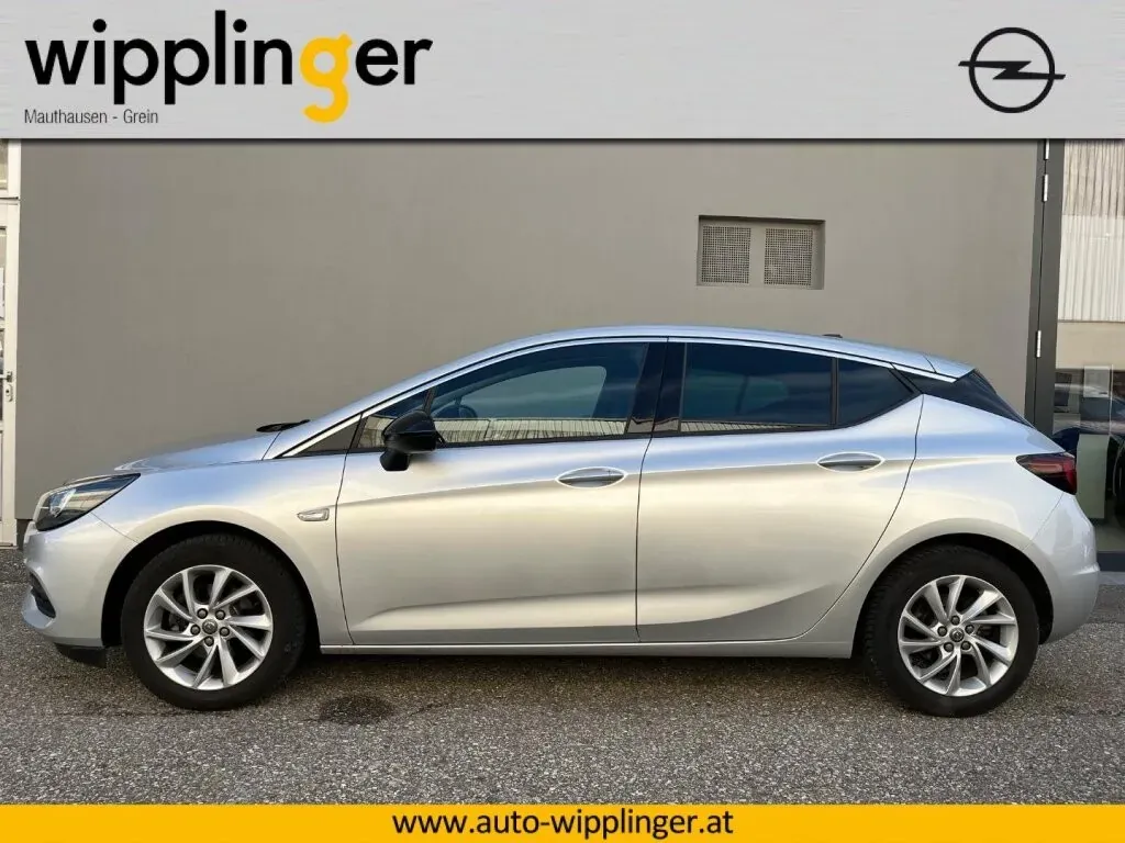 Opel Astra 2021 photo 2