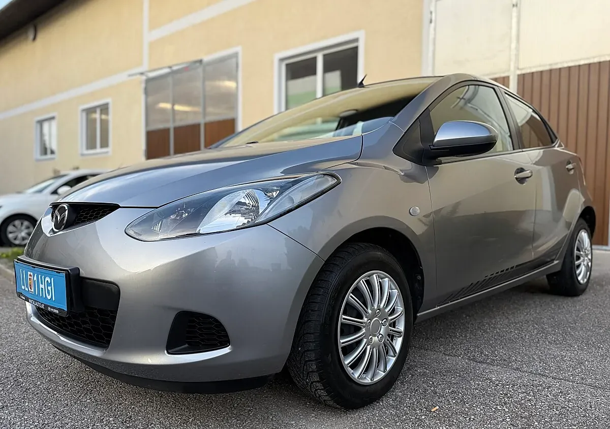 Mazda Mazda2