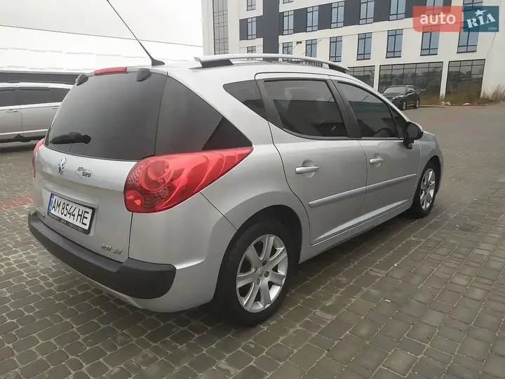 Peugeot 207 2009 photo 5