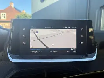 Peugeot 208 2023 photo 2