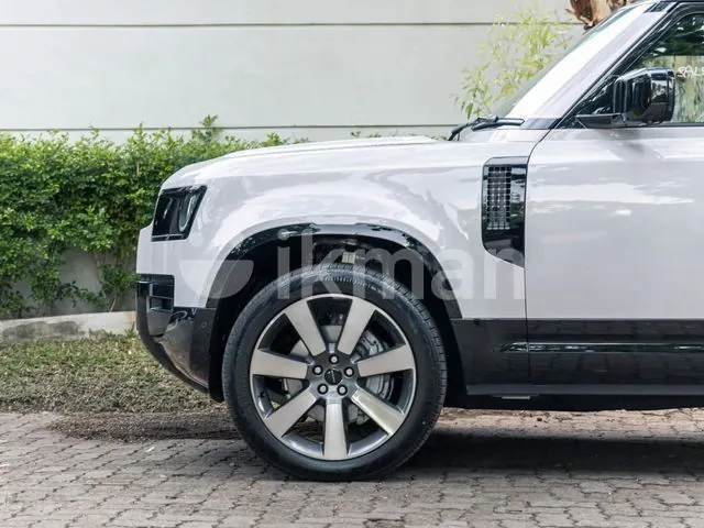 Land Rover Defender 2026 photo 5