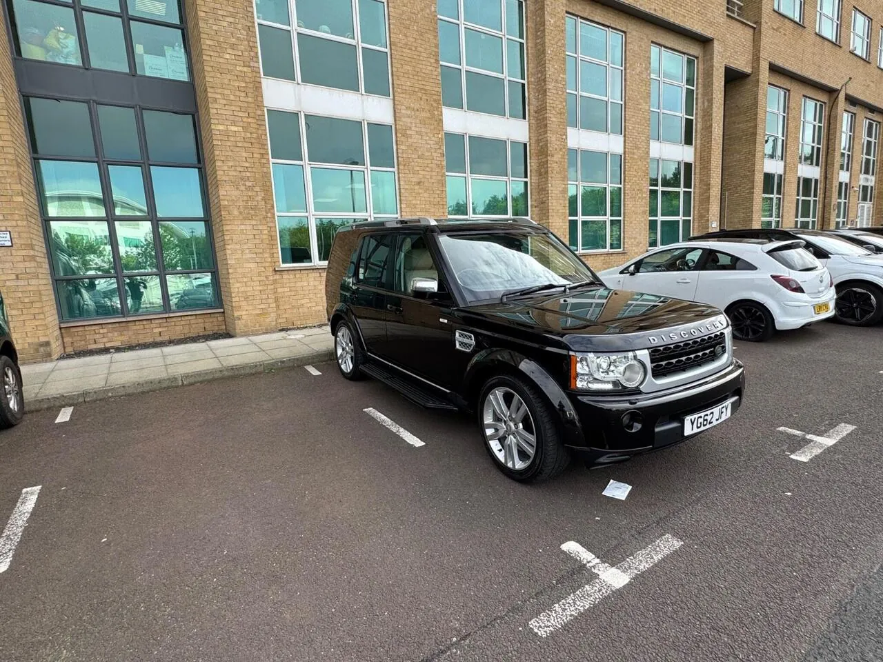 Land Rover Discovery 4 2012 photo 2