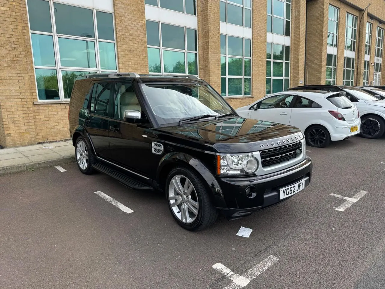 Land Rover Discovery 4 2012 photo 3