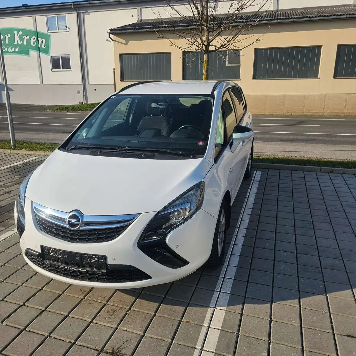 Opel Zafira Tourer 2014 photo 3
