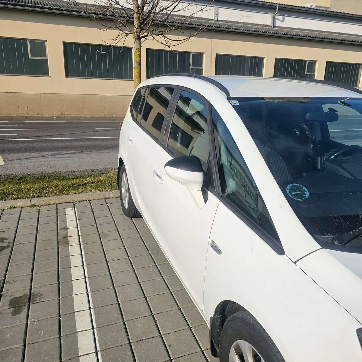 Opel Zafira Tourer 2014 photo 2