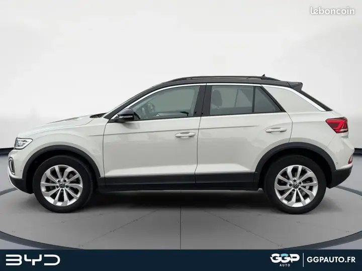 Volkswagen T-Roc 2024 photo 2