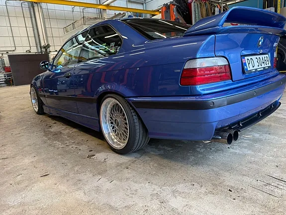 BMW M3 1997 photo 4