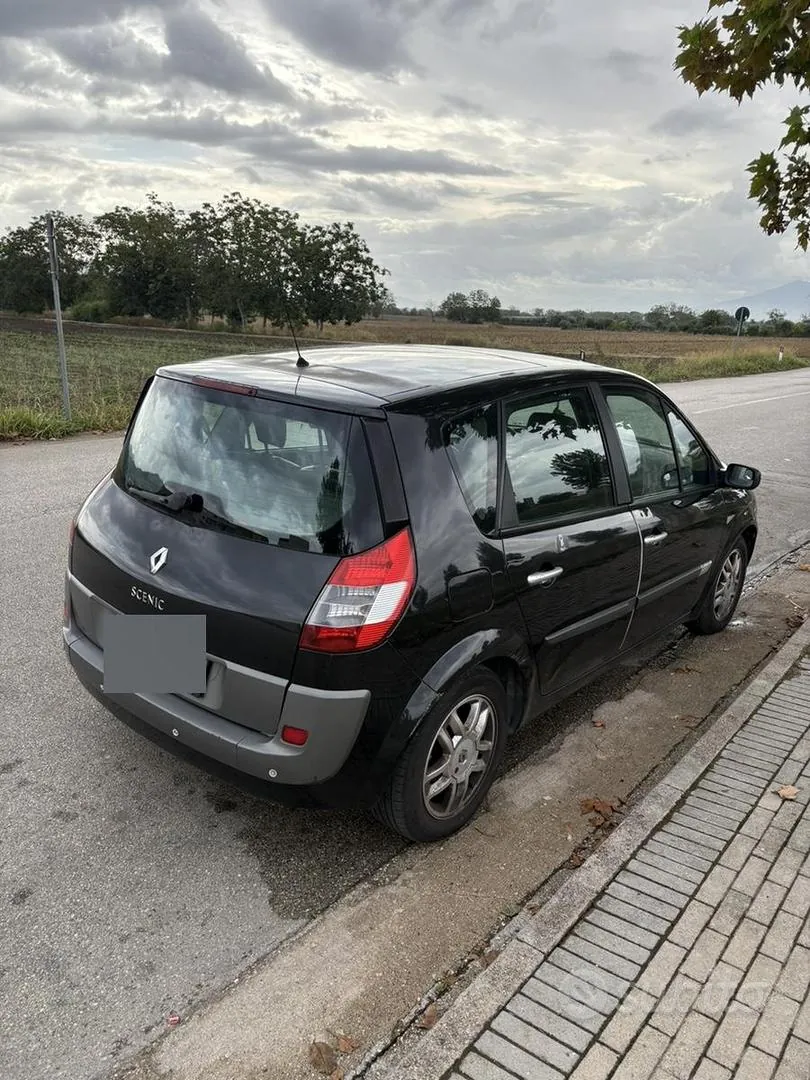 Renault Megane Scenic 2006 photo 2