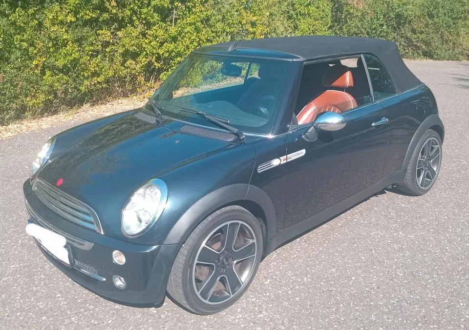 Mini Cooper Sidewalk