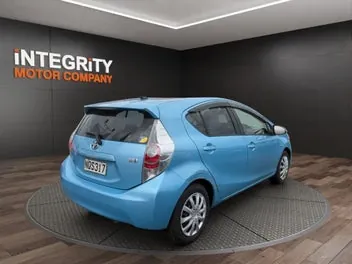 Toyota Aqua 2014 photo 4