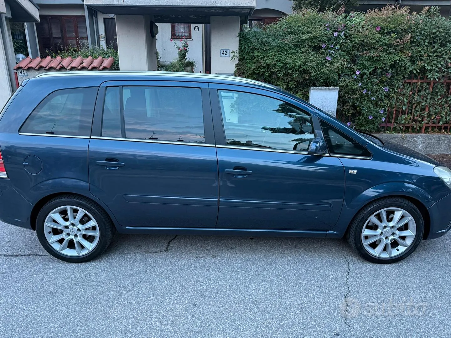 Opel Zafira 2007 photo 2