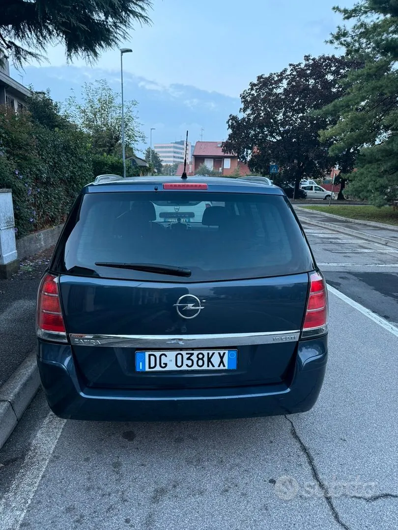 Opel Zafira 2007 photo 3