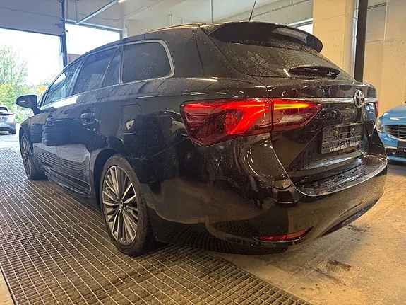 Toyota Avensis 2016 photo 3