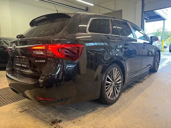 Toyota Avensis 2016 photo 4