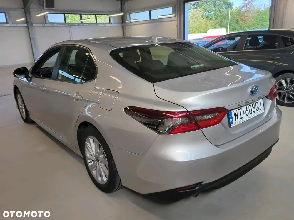 Toyota Camry 2023 photo 3