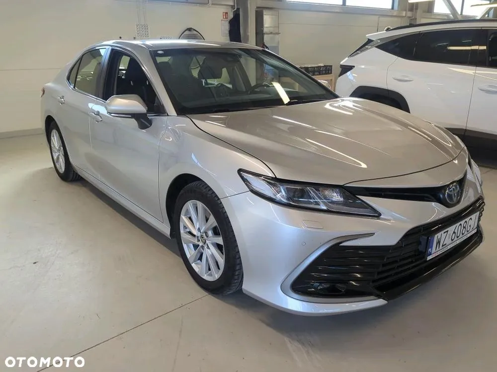 Toyota Camry 2023 photo 2