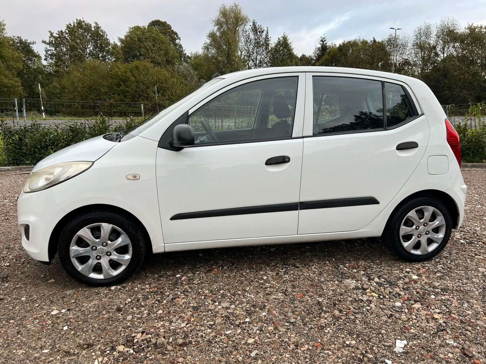 Hyundai I10 2011 photo 2