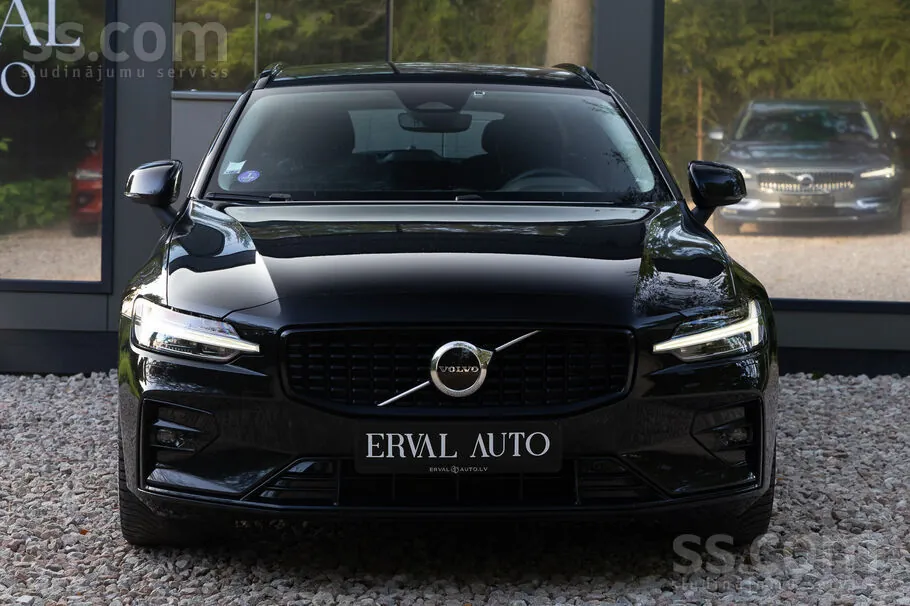 Volvo V60 2023 photo 2