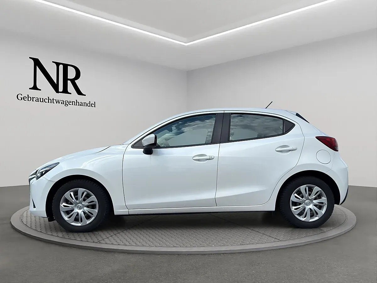 Mazda Mazda2 2017 photo 2