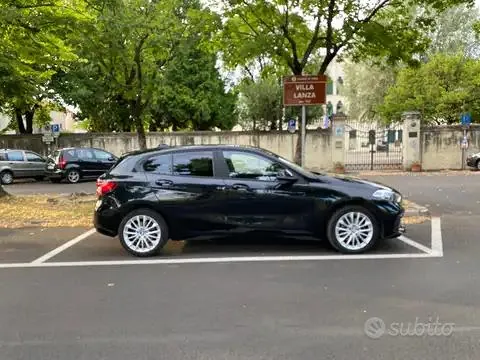 BMW 1 Series 2023 photo 2