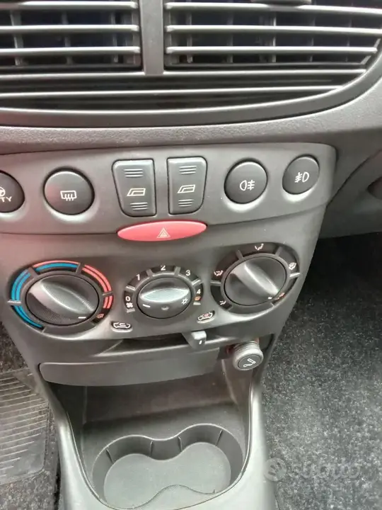 Fiat Punto 2005 photo 5