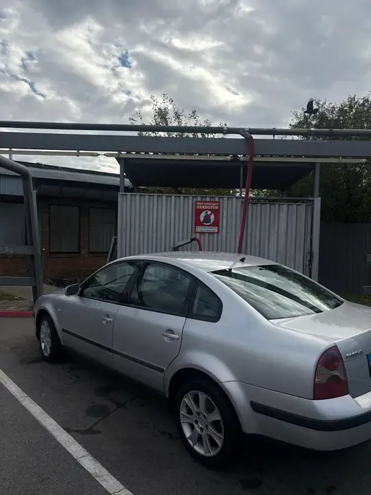 Volkswagen Passat 2002 photo 2