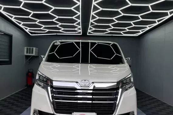 Toyota Granvia 2021 photo 2