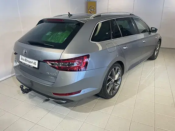 Skoda Superb 2017 photo 2