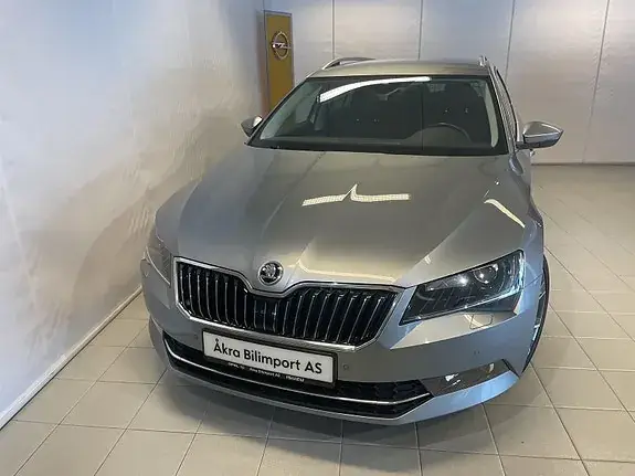 Skoda Superb 2017 photo 3