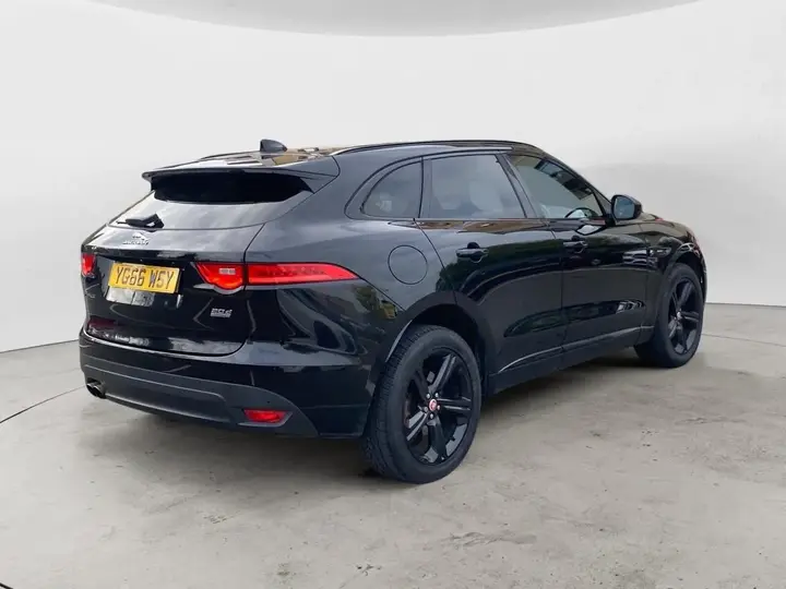 Jaguar F-Pace 2016 photo 4