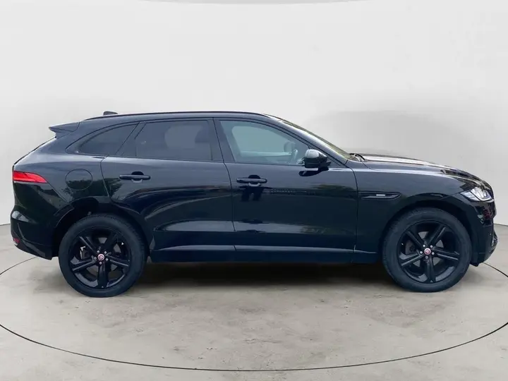 Jaguar F-Pace 2016 photo 3