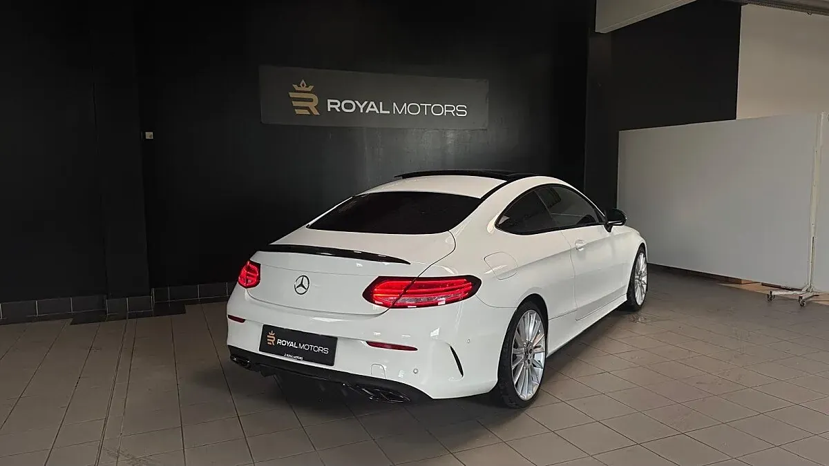 Mercedes-Benz C-Class 2018 photo 3