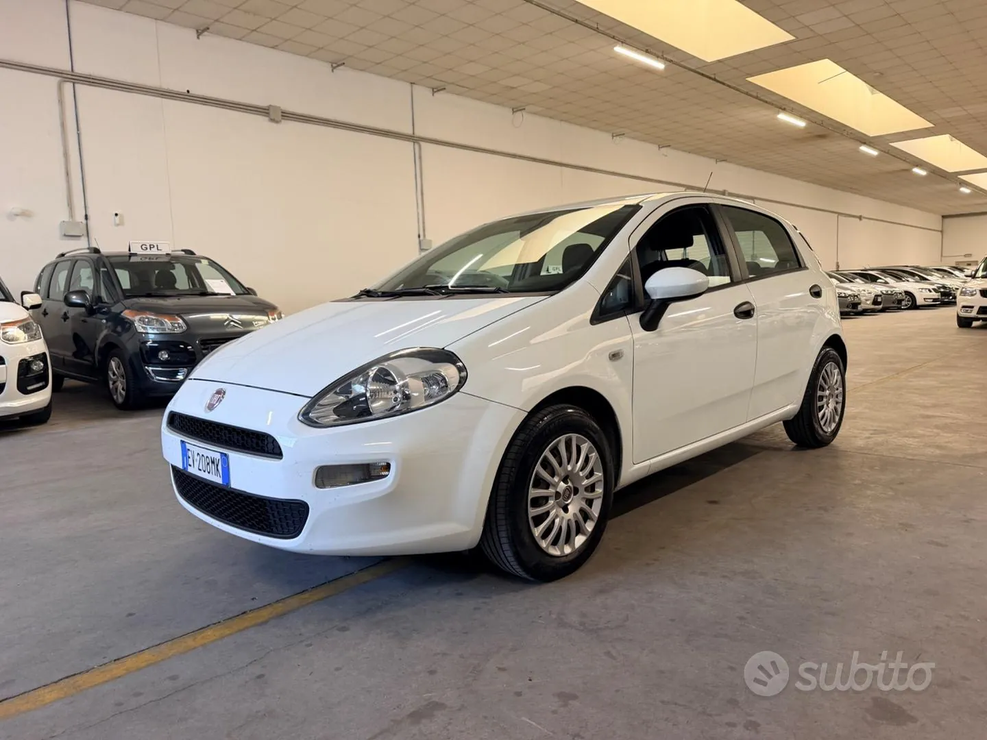 Fiat Punto 2014 photo 2