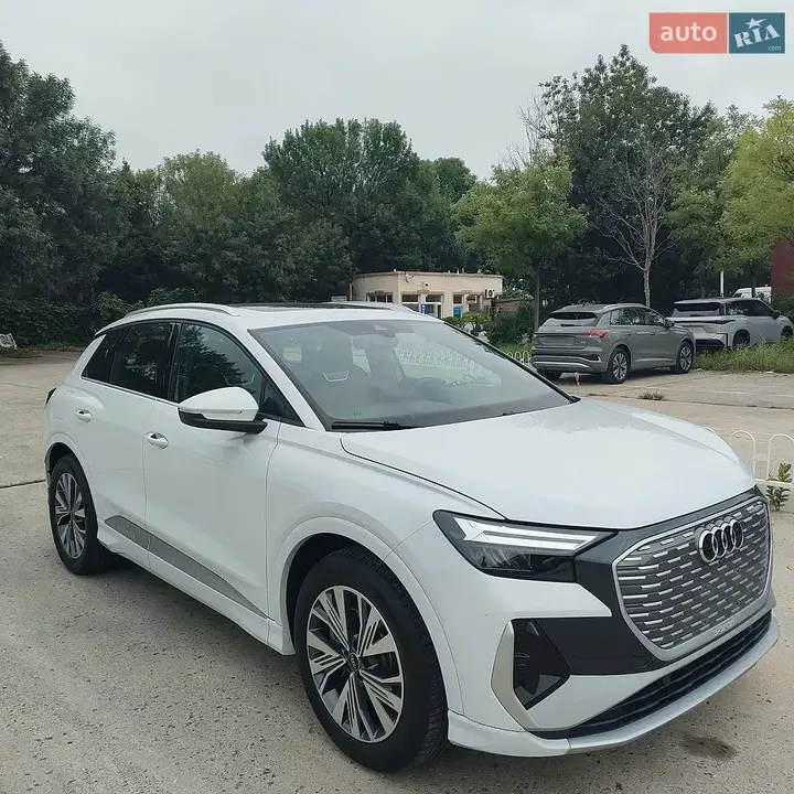 Audi Q4 E-Tron 2024 photo 4