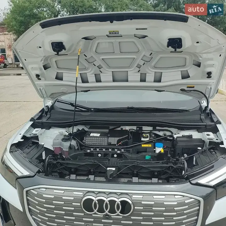 Audi Q4 E-Tron 2024 photo 3