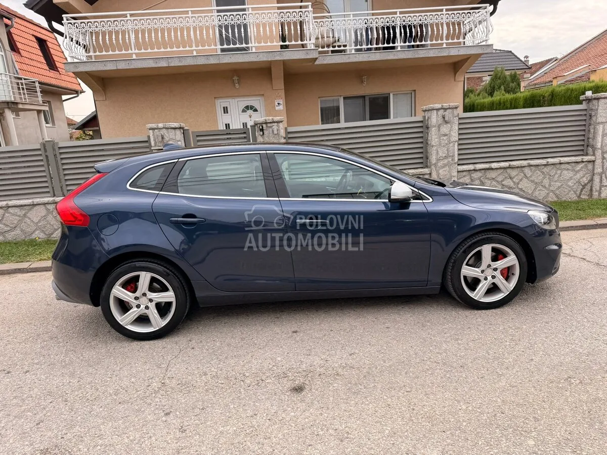Volvo V40 2014 photo 2