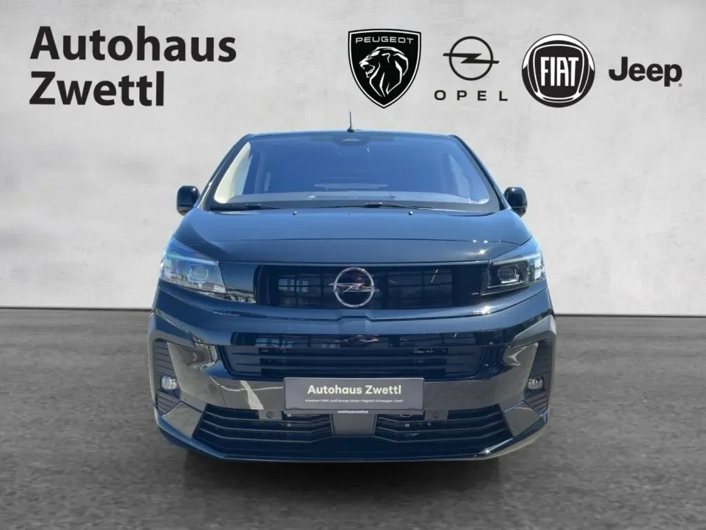 Opel Zafira 2026 photo 2
