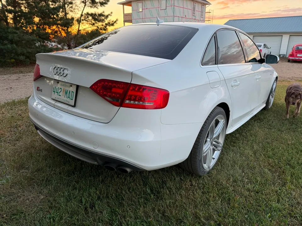 Audi S4 2012 photo 4