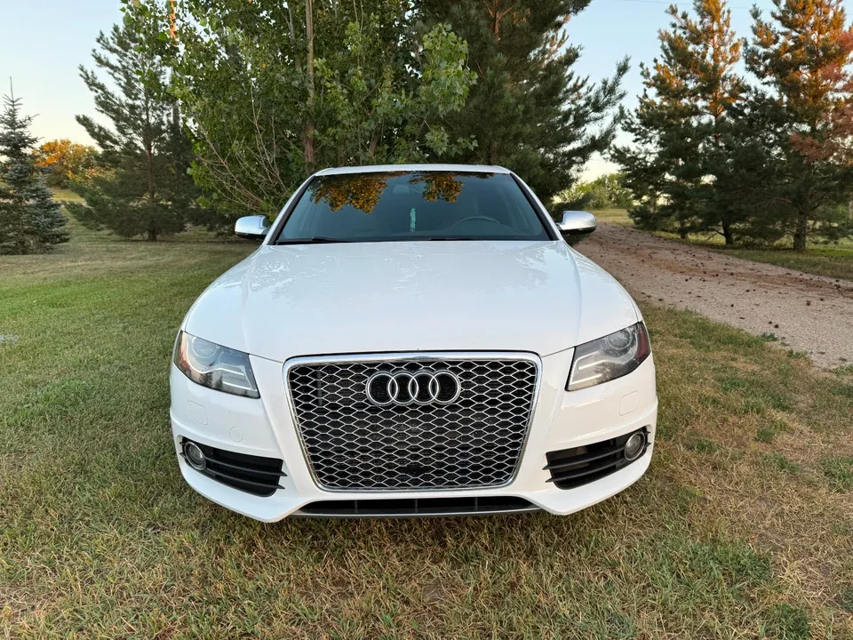 Audi S4 2012 photo 2