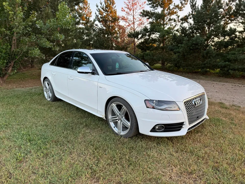 Audi S4 2012 photo 3