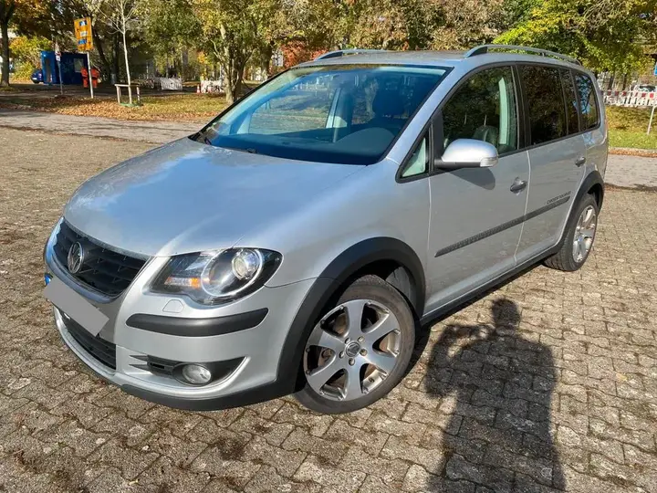 Volkswagen Cross Touran